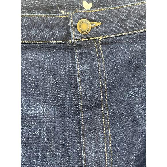 Woman Within Extended Plus Size 36W Jean Capri Slightly Distressed Med Wash - Picture 9 of 12